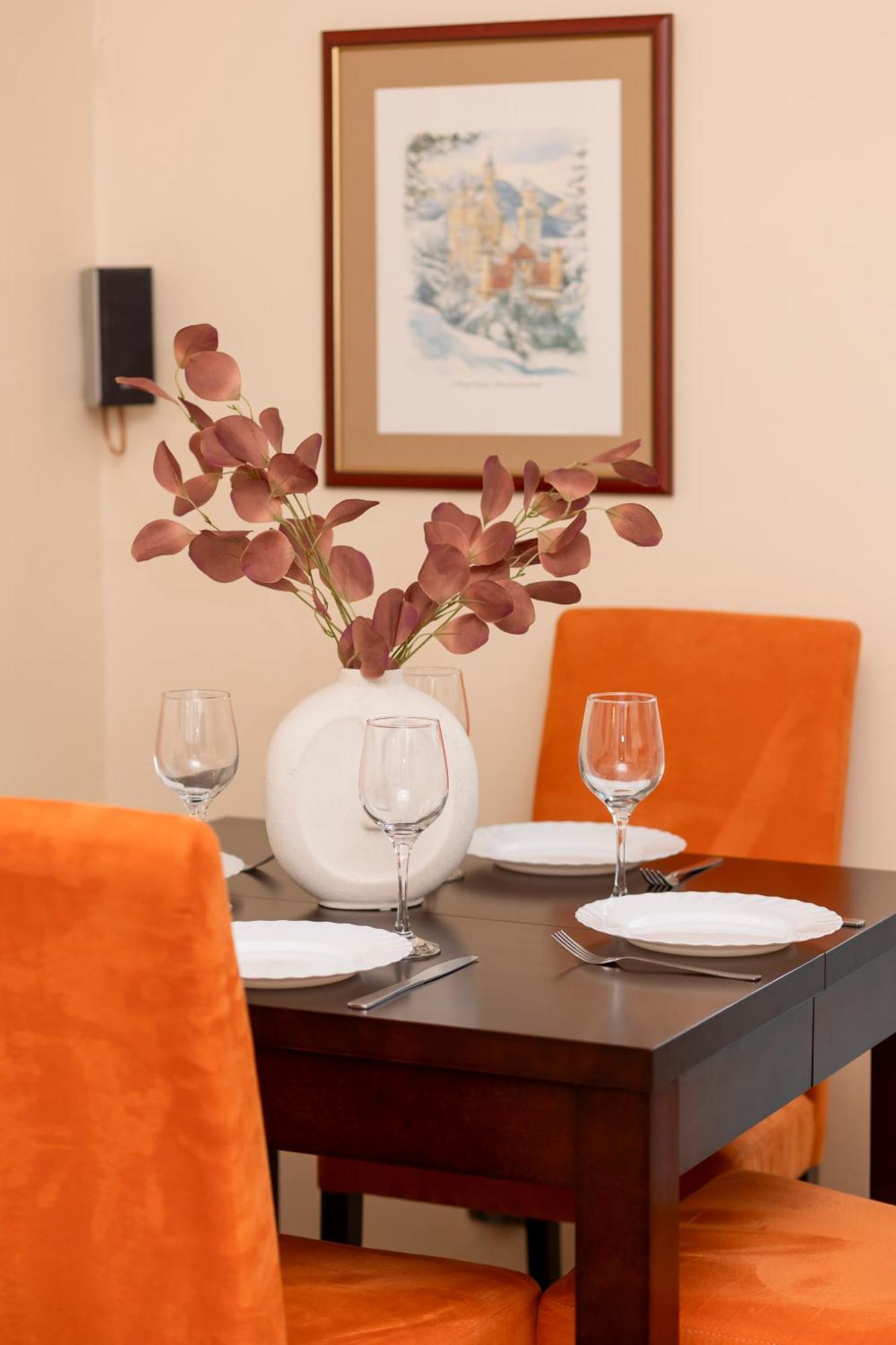 Bright & Cozy Apartments In The City Center By Noclegi Renters Warsaw Exterior photo